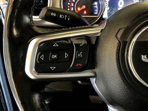 Used 2020 Jeep Gladiator Rubicon image 10