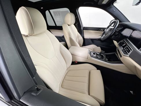 Used 2022 BMW X5 xDrive40i w/ Premium Package image 28