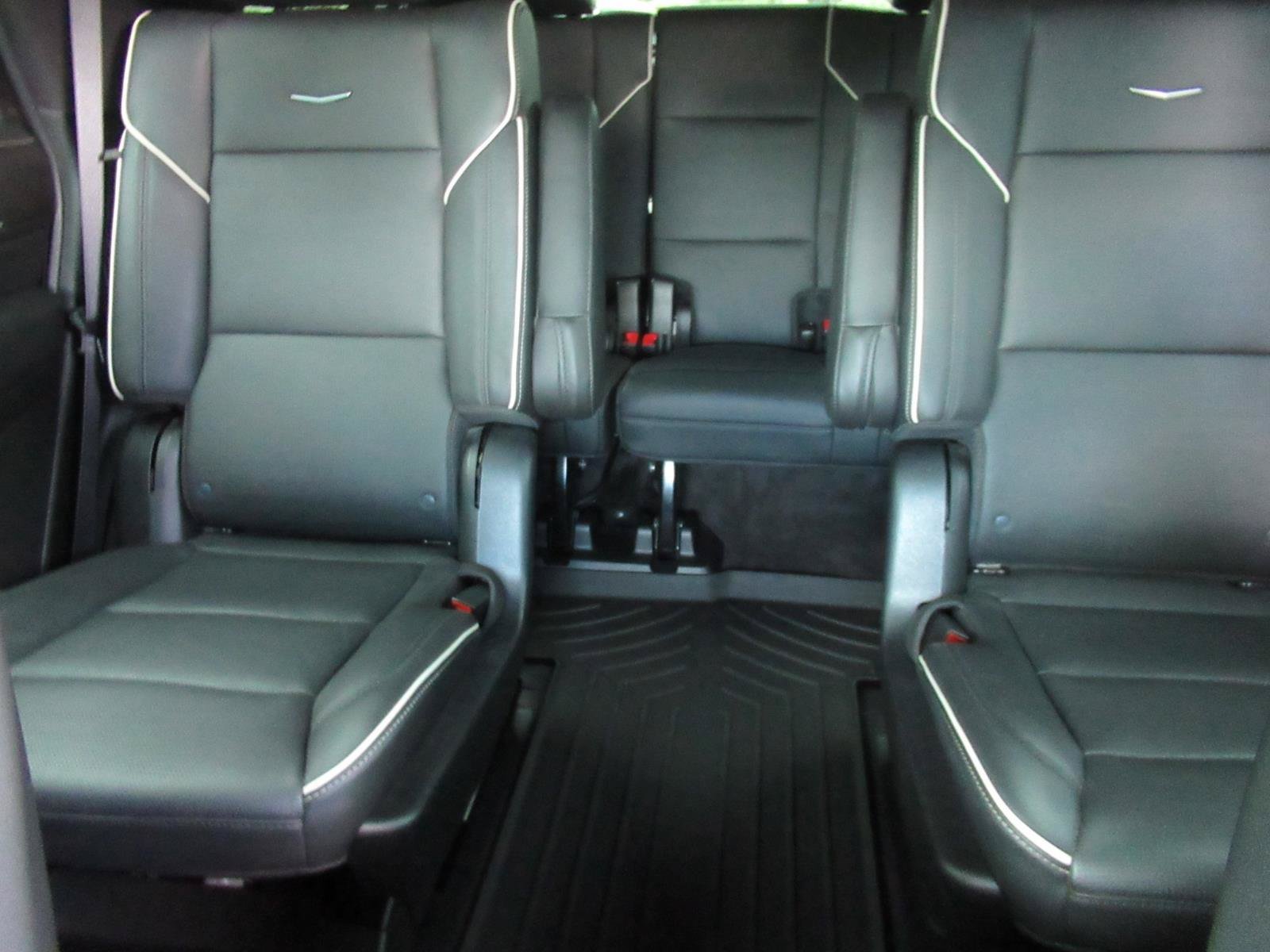 Used 2023 Cadillac Escalade Premium Luxury w/ LPO, Radiant Package AWD/4WD image 40