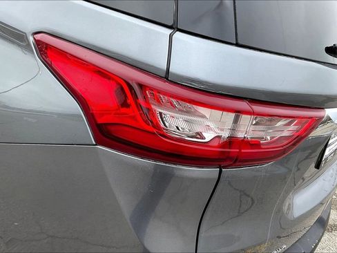 Used 2020 Chevrolet Traverse LT w/ LT Premium Package image 33