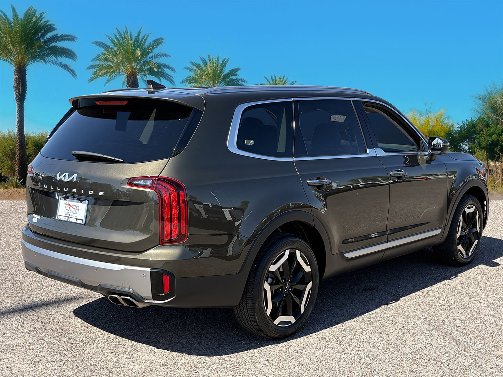 Used 2025 Kia Telluride S FWD image 6