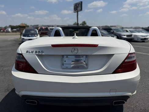 Used 2015 Mercedes-Benz SLK 350 image 9