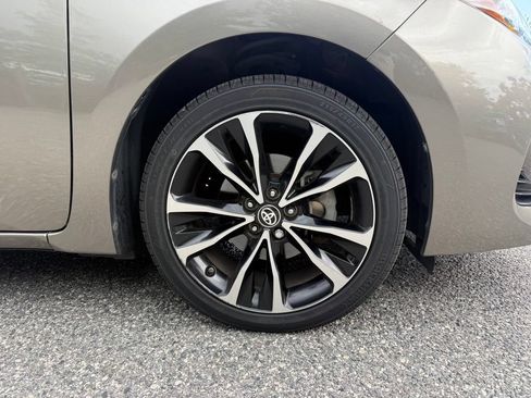 Used 2019 Toyota Corolla LE FWD image 6