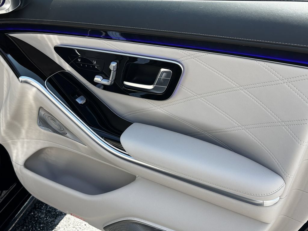 New 2026 Mercedes-Benz Maybach S 680 4MATIC image 18