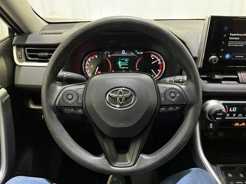 Certified 2025 Toyota RAV4 XLE AWD/4WD image 15