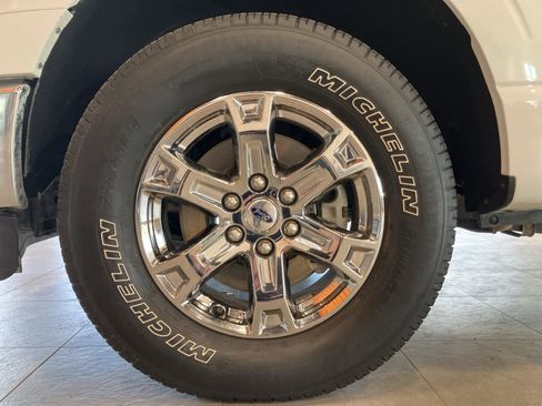 Used 2022 Ford F150 XLT w/ Trailer Tow Package image 9