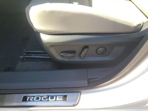 New 2026 Nissan Rogue Dark Armor FWD image 18