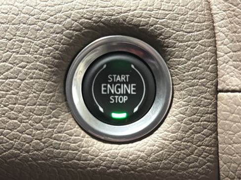 Used 2022 GMC Yukon Denali w/ Denali Ultimate Package AWD/4WD image 22