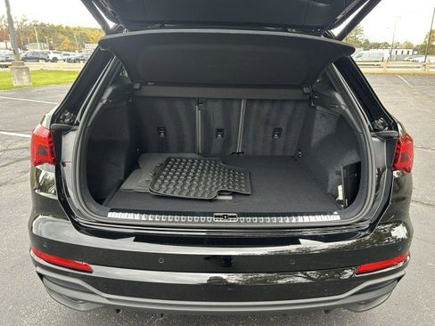 Certified 2025 Audi Q3 2.0T Premium w/ Convenience Package image 32