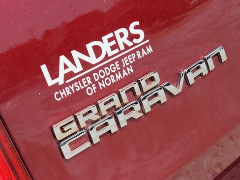 Used 2019 Dodge Grand Caravan SE FWD image 11