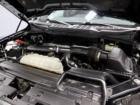 Certified 2022 Ford F150 XLT w/ Equipment Group 302A High image 16