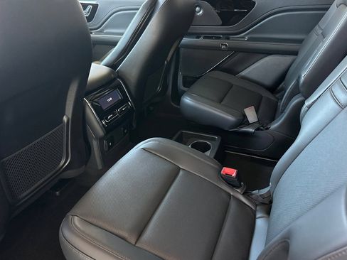 New 2026 Lincoln Aviator 2WD image 11