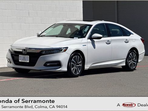 Used 2020 Honda Accord Touring image 1