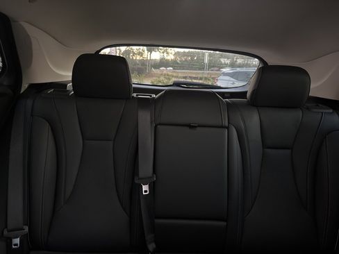 Used 2023 Buick Envision Essence image 24