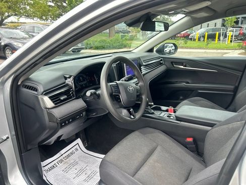 Used 2025 Toyota Camry LE FWD image 20