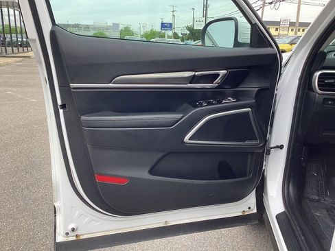 Certified 2024 Kia Telluride S w/ S Sunroof Package AWD/4WD image 11