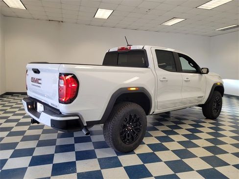 New 2026 GMC Canyon Elevation w/ Convenience Package image 10