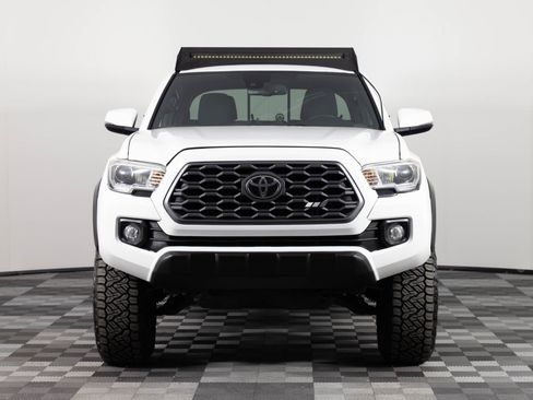 Used 2021 Toyota Tacoma TRD Off-Road w/ Technology Package AWD/4WD image 11