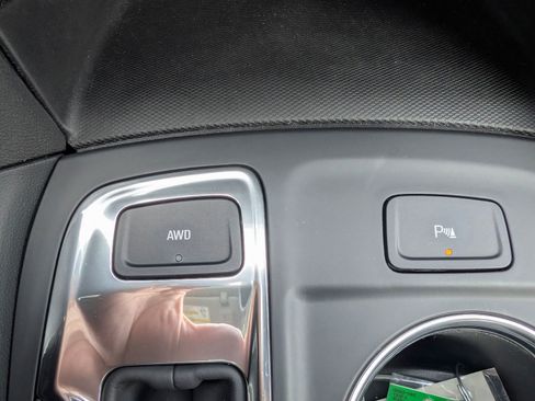 Used 2024 Chevrolet Equinox LT AWD/4WD image 20