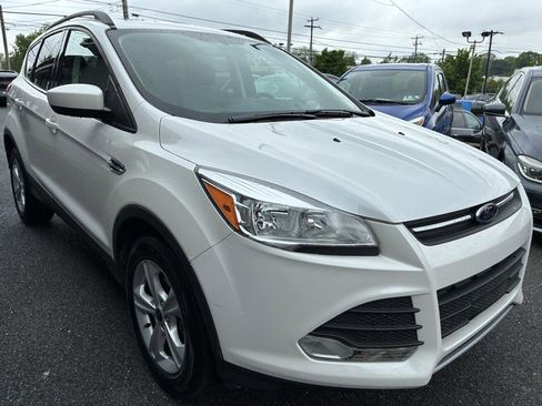 Used 2014 Ford Escape SE w/ Equipment Group 201A AWD/4WD image 3