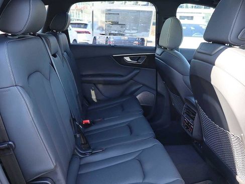 Used 2025 Audi Q7 3.0T Prestige w/ Prestige Package AWD/4WD image 19