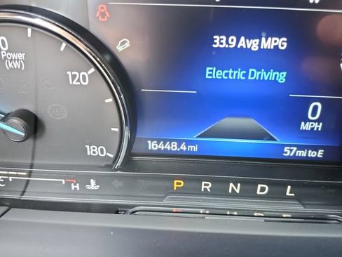 Used 2022 Ford Escape SE w/ SE Sport Appearance Package FWD image 18