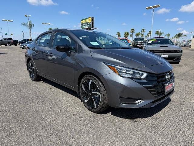 New 2025 Nissan Versa SR w/ Trunk Package FWD 360° Tour