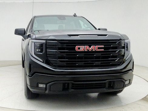 Used 2025 GMC Sierra 1500 Elevation image 2