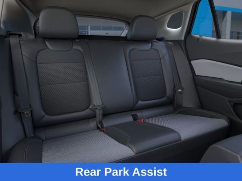 New 2026 Chevrolet Trax LT w/ Sunroof Package image 18