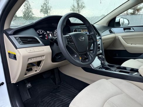 Used 2015 Hyundai Sonata SE w/ Option Group 09 image 17