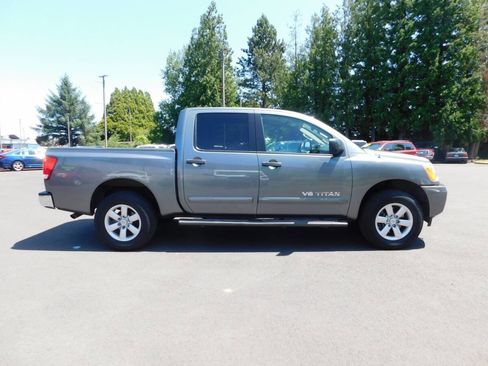 Used 2013 Nissan Titan SV w/ SV Value Truck Pkg image 20