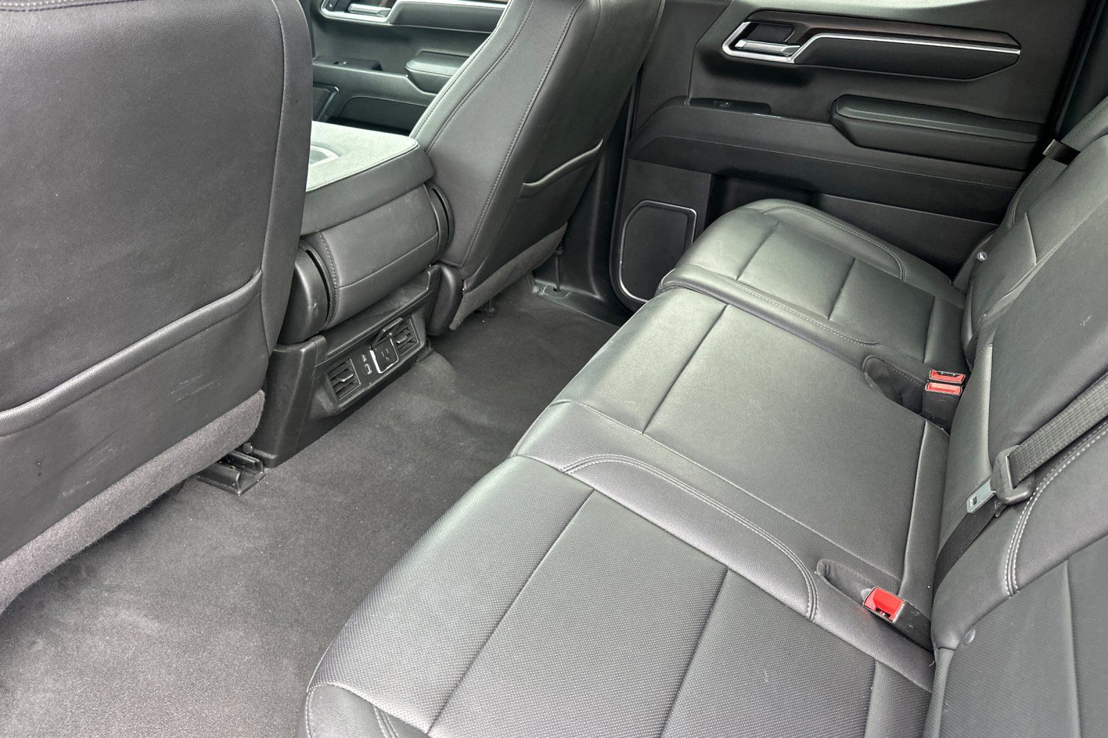 Used 2025 GMC Sierra 1500 SLT RWD image 14