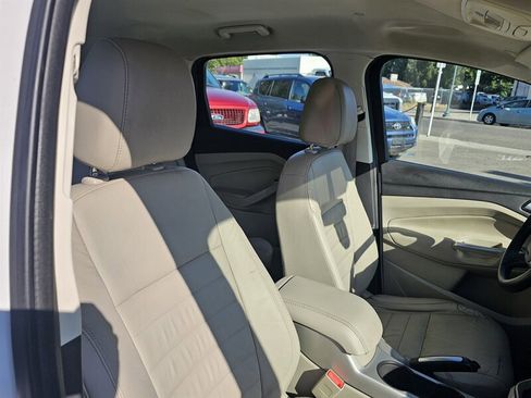 Used 2015 Ford C-MAX SEL image 15