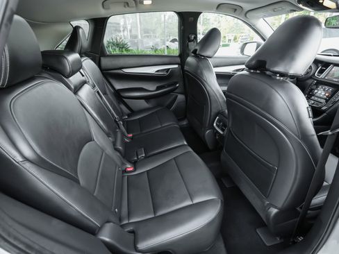 Used 2019 INFINITI QX50 Luxe w/ Navigation Package image 35