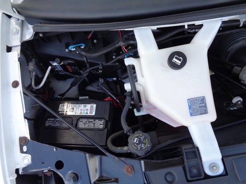 Used 2018 Chevrolet Express 3500 LS image 35