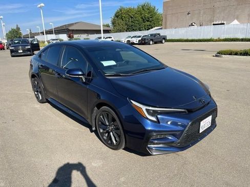 Used 2024 Toyota Corolla SE FWD image 2