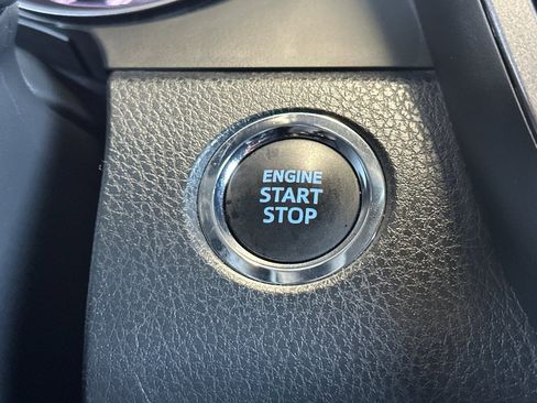 Certified 2023 Toyota Camry SE w/ Convenience Package image 20