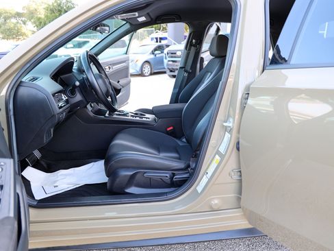 Used 2025 Honda Civic Sport image 25