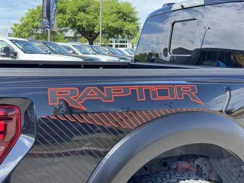 Used 2025 Ford F150 Raptor image 6