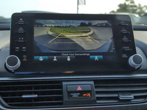 Used 2021 Honda Accord Touring image 18