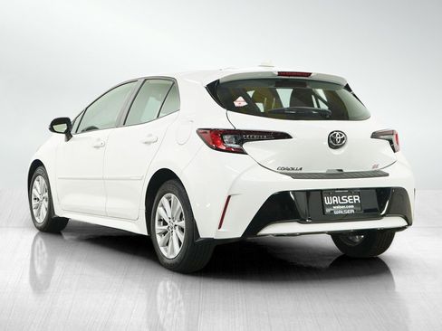 Used 2024 Toyota Corolla SE w/ SE Package FWD image 3