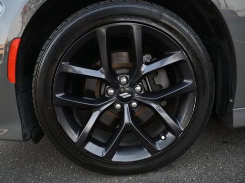 Used 2019 Dodge Charger R/T w/ Blacktop Package image 15