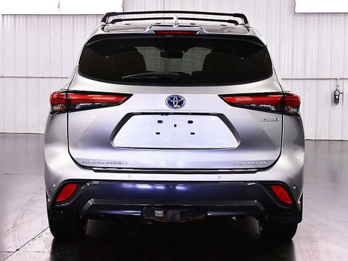 Used 2022 Toyota Highlander Platinum image 6