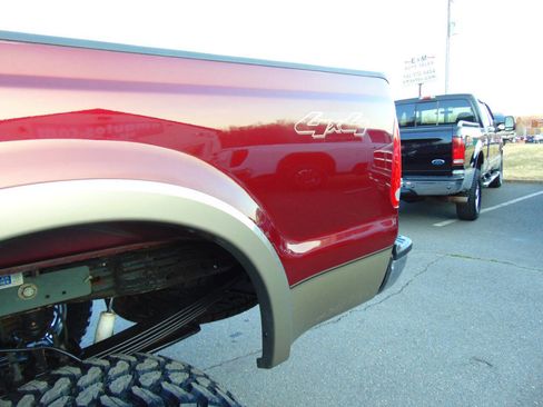 Used 2005 Ford F250 Lariat image 30