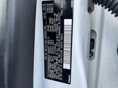 Used 2017 Volvo XC60 T5 Inscription FWD image 35