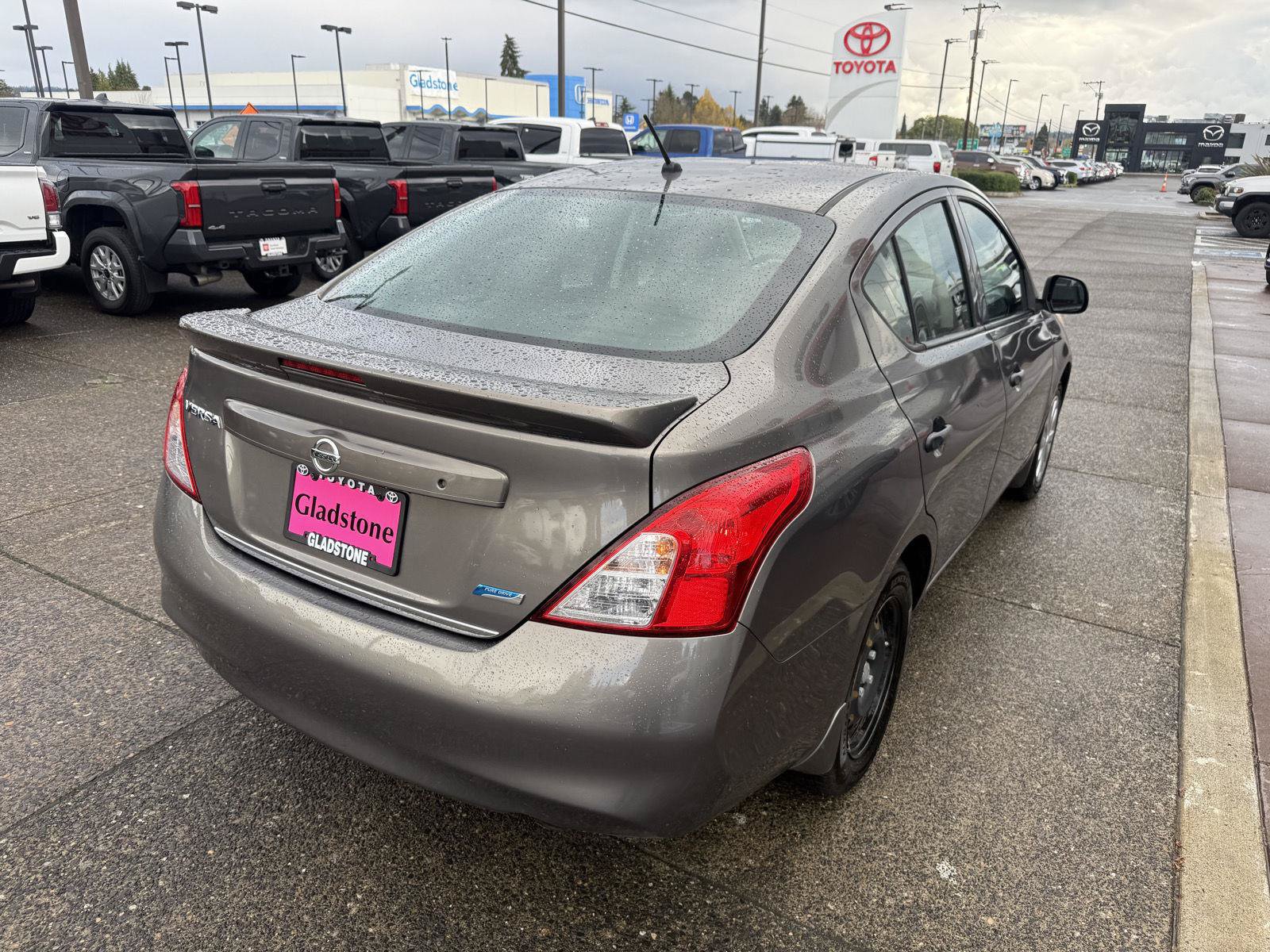 Used 2014 Nissan Versa S Plus FWD image 5