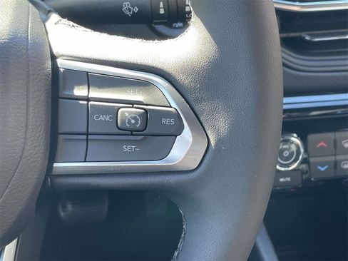 New 2026 Jeep Compass Altitude image 15