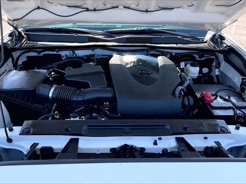 Used 2023 Toyota Tacoma SR5 RWD image 31