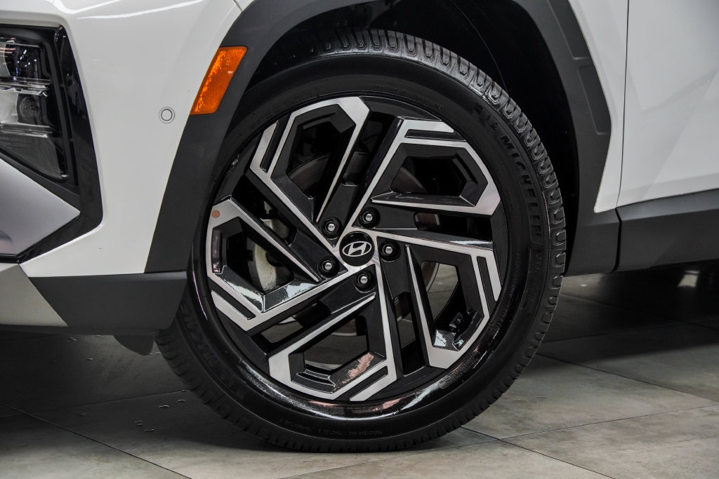 Used 2025 Hyundai Tucson Limited FWD image 4