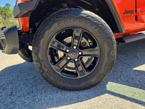 Certified 2023 Jeep Wrangler Unlimited Sahara AWD/4WD image 28
